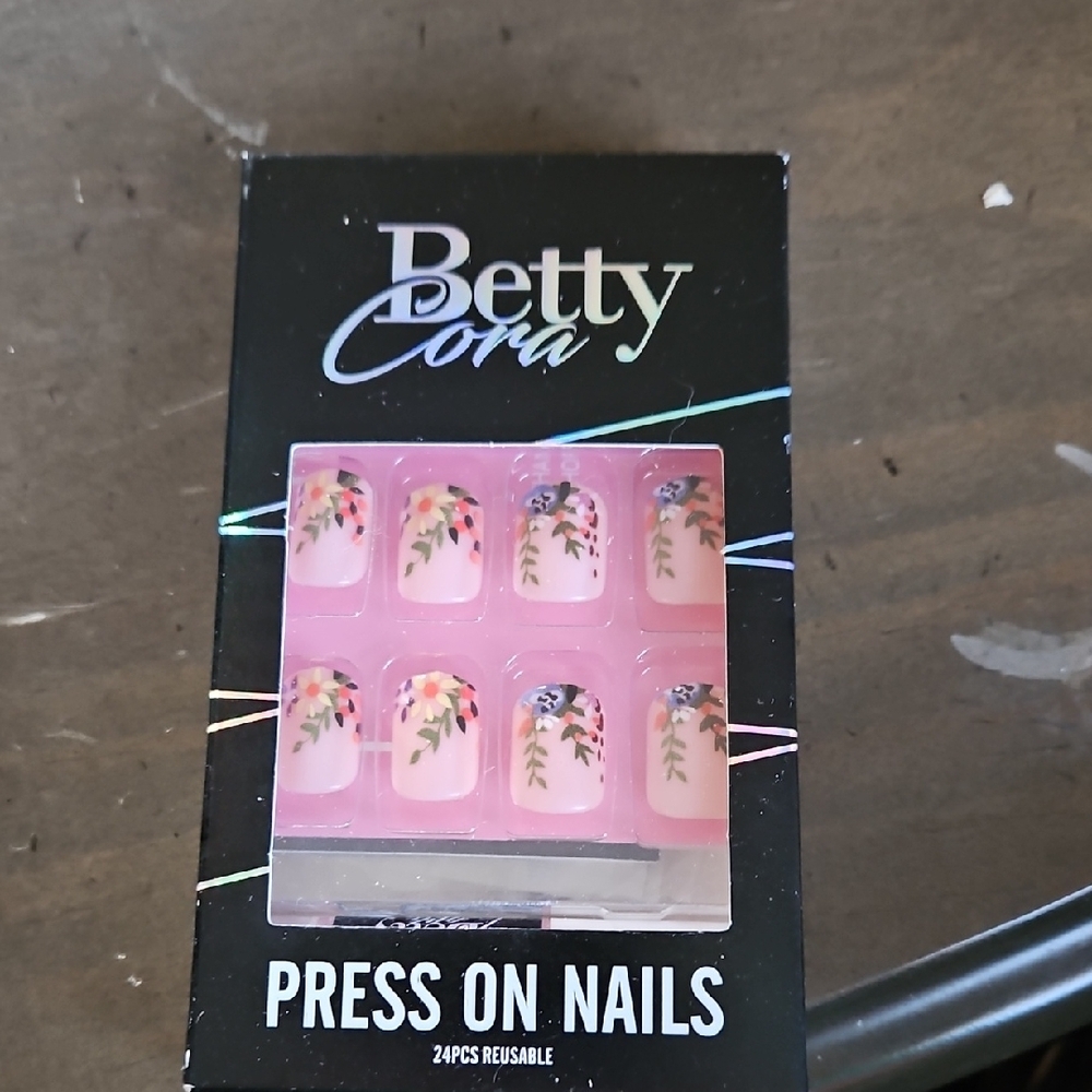 Press On Nails - Pink Floral Design